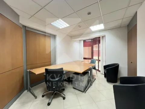 Rent, office space, 412m², Preko Morače, Podgorica - image 14
