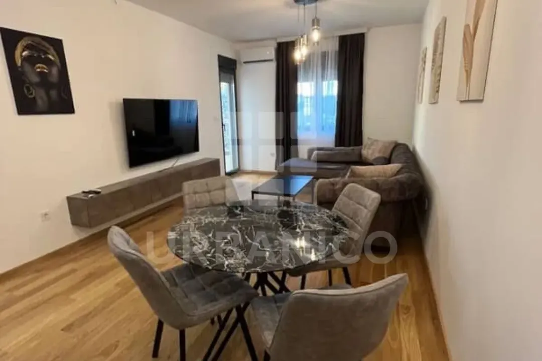 Izdavanje, jednosoban stan, 45m², City Kvart, Podgorica