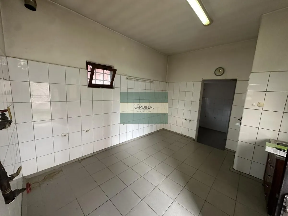 Rent, office space, 55m², Šest topola, Kragujevac
