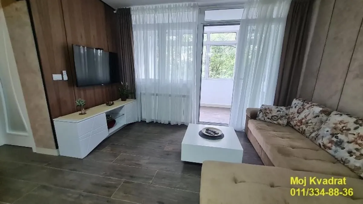 Izdavanje, dvosoban stan, 50m², Novi Beograd Sve Podlokacije, Beograd