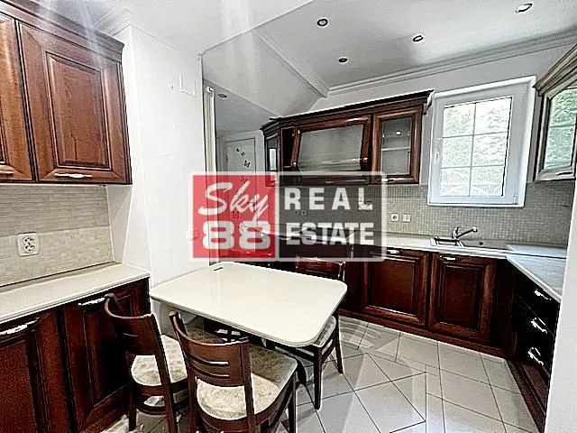Izdavanje, kuća, 375m², Senjak, Beograd
