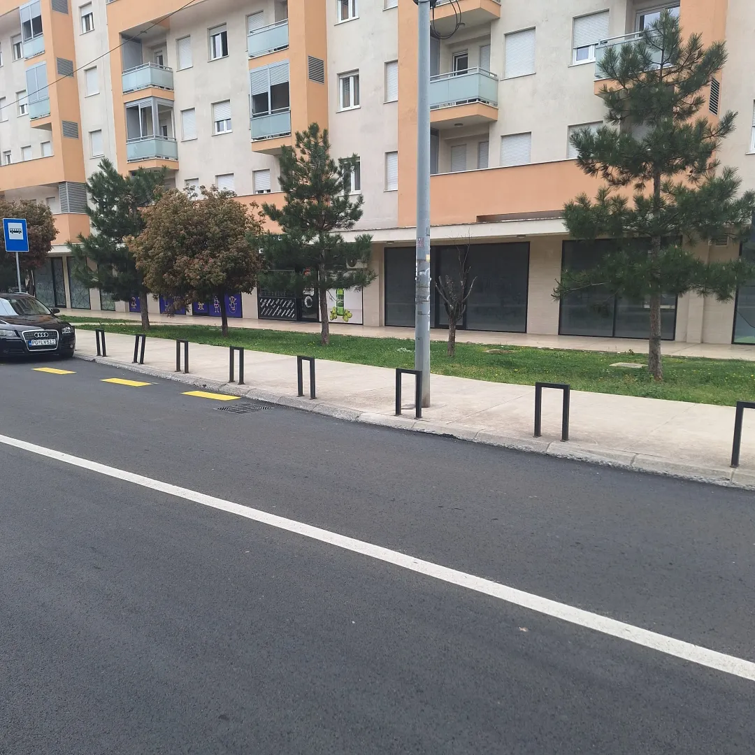 Rent, office space, 33m², City Kej, Podgorica