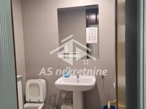 Izdavanje, poslovni prostor, 457m², Stari Grad, Beograd - image 30