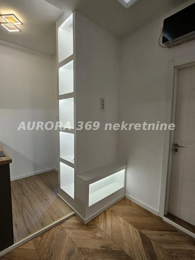 Prodaja, jednosoban stan, 21m², Stari grad, Novi Sad