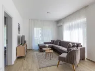 Izdavanje, dvosoban stan, 63m², Bečići, Budva - image 2