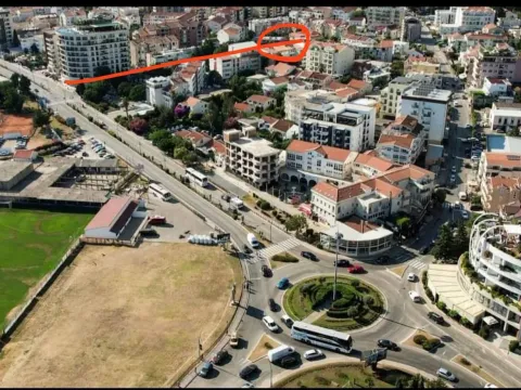 Izdavanje, garsonjera, 39m², Budva, Crna Gora - image 11