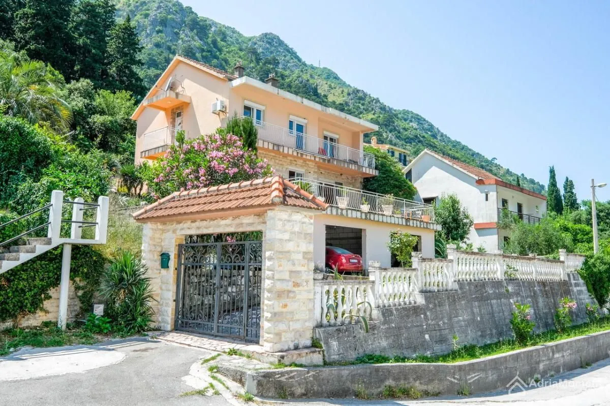 Prodaja, kuća, 172m², Muo, Kotor