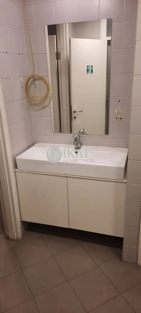 Sale, office space, 350m², Vračar Sve Podlokacije, Beograd