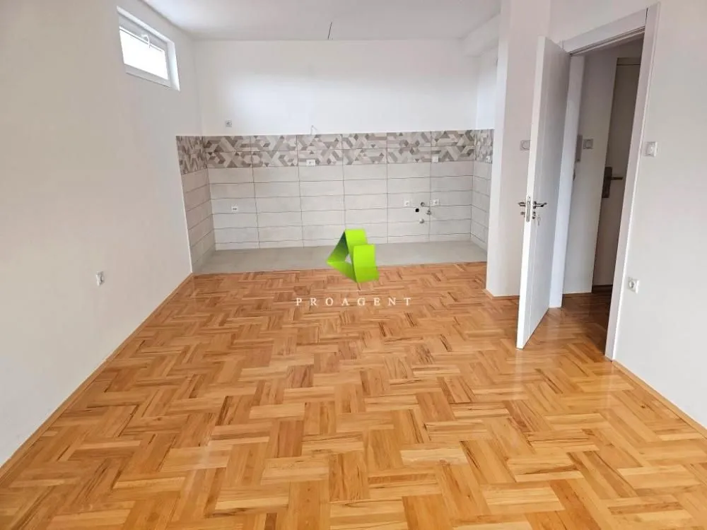 Prodaja, dvosoban stan, 59m², Pantelej, Niš