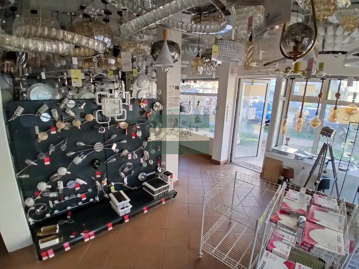 Sale, office space, 117m², Gradski stadion, Jagodina