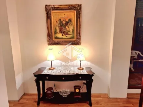 Rent, four bedroom apartment, 105m², Vračar Sve Podlokacije, Beograd - image 18