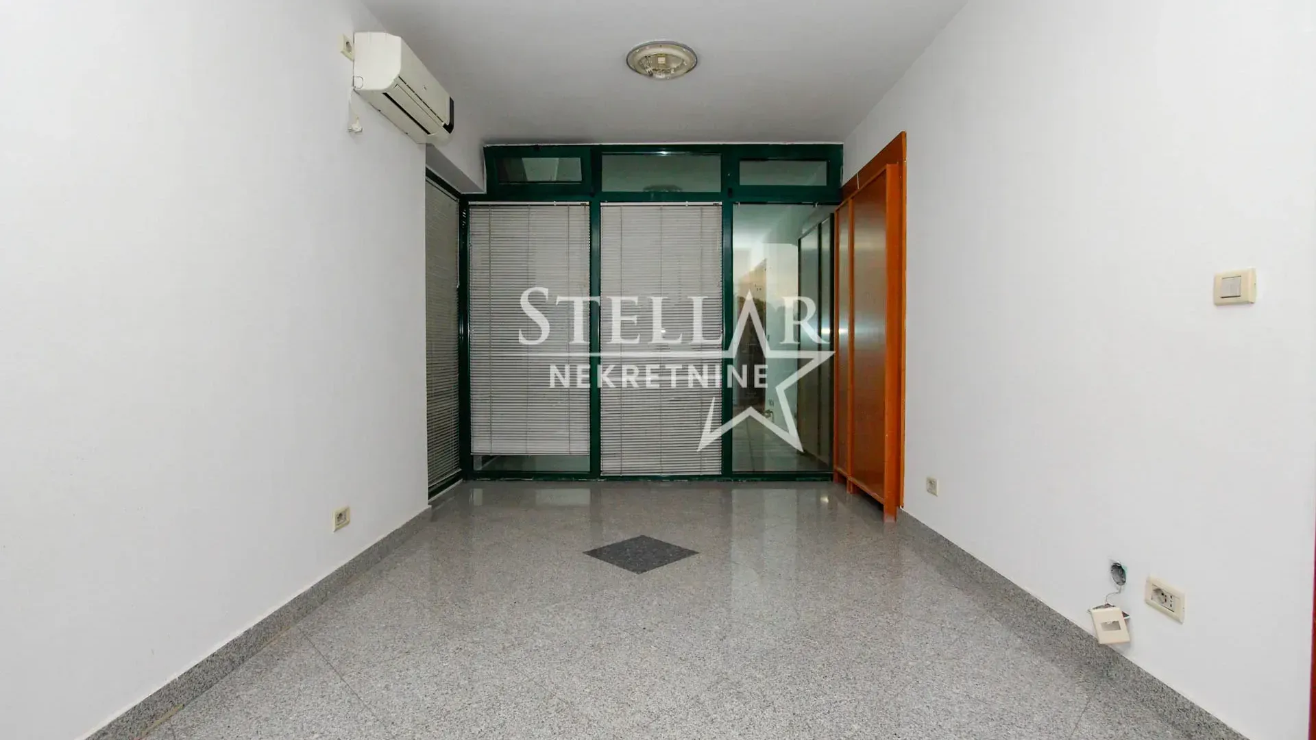 Rent, office space, 53m², Pobrežje, Podgorica