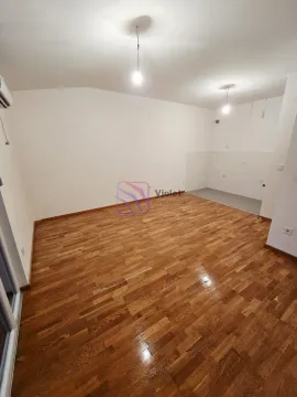 Prodaja, dvosoban stan, 72m², Stari Aerodrom, Podgorica - image 3