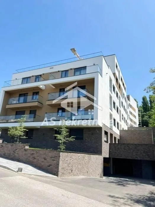 Izdavanje, trosoban stan, 56m², Savski Venac, Beograd