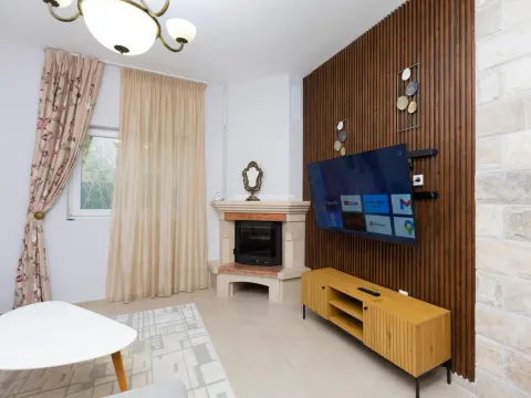 Sale, house, 234m², Mrčevac, Tivat - image 17