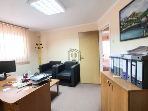 Rent, office space, 60m², Nikšić, Crna Gora - image 1