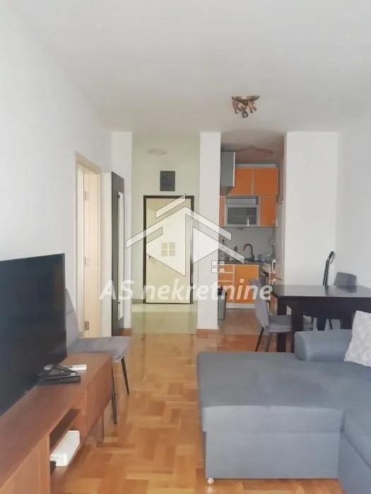 Izdavanje, dvosoban stan, 42m², Vukov Spomenik, Zvezdara Sve Podlokacije