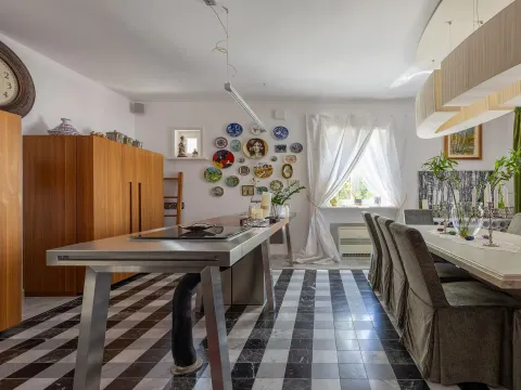 Rent, house, 587m², Dobrota, Kotor - image 5