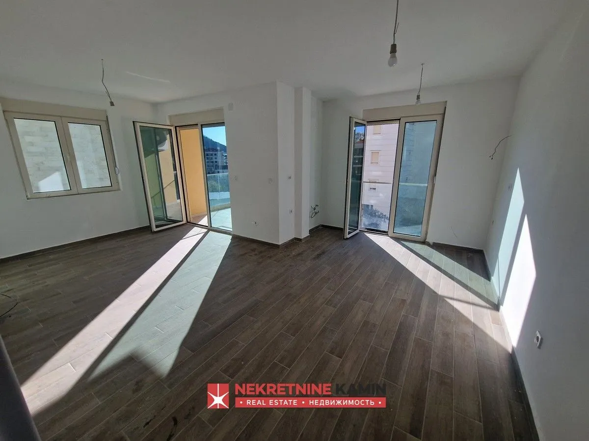 Sale, two bedroom apartment, 74m², Bečići, Budva