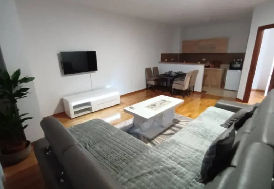 Izdavanje, jednosoban stan, 53m², City Kvart, Podgorica