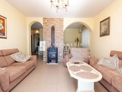 Prodaja, trosoban stan, 101m², Gomila, Herceg Novi - image 2