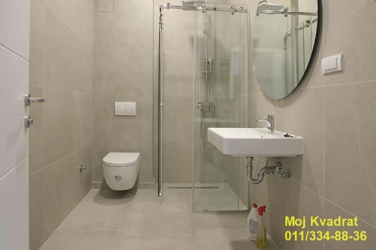 Izdavanje, dvosoban stan, 53m², Obilićev Venac, Beograd