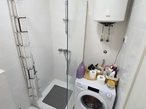 Prodaja, jednosoban stan, 46m², Stari Aerodrom, Podgorica - image 2