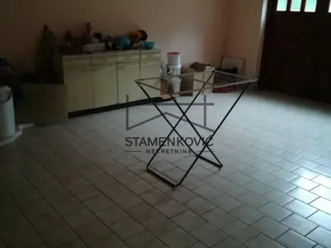 Prodaja, kuća, 250m², Novi Sad Sve Podlokacije, Novi Sad - image 11