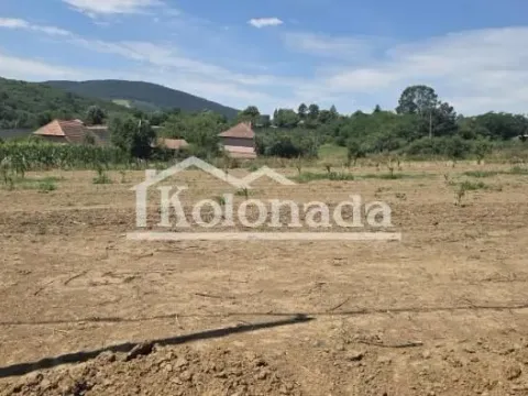 Zemljište in Nemenikuće