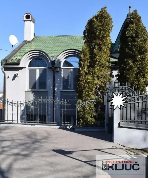 Izdavanje, kuća, 300m², Petrovaradin, Novi Sad