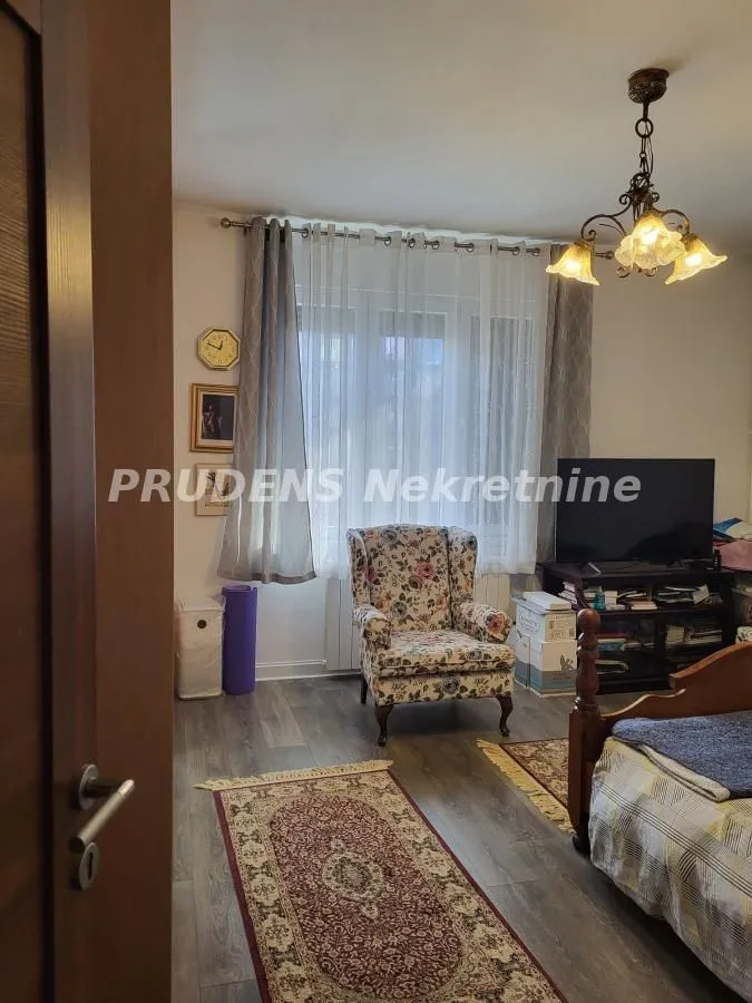 Prodaja, trosoban stan, 73m², Palilulska Pijaca, Palilula Sve Podlokacije