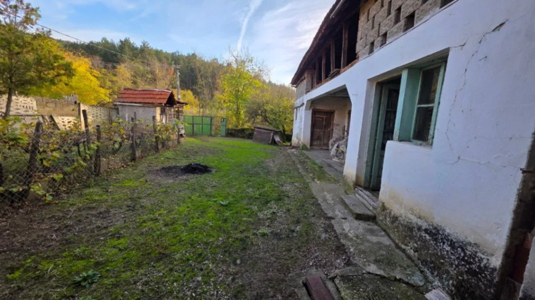 Sale, house, 100m², Razgojna, Leskovac