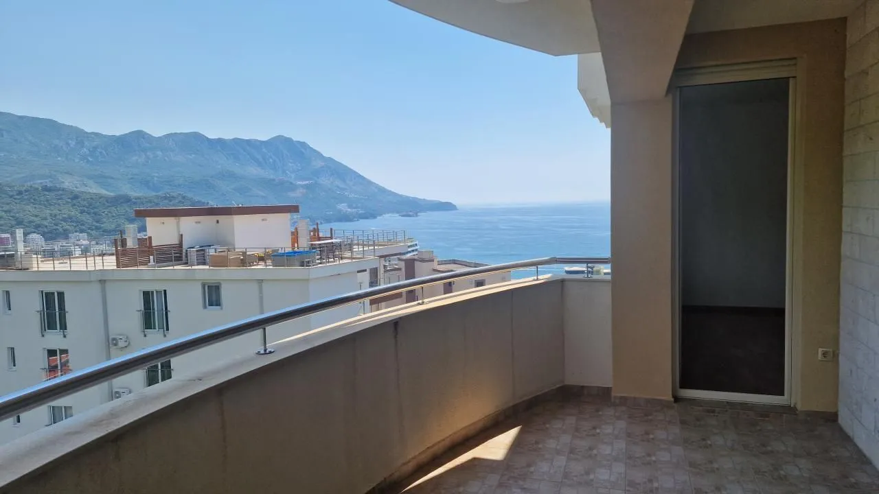 Sale, two bedroom apartment, 105m², Bečići, Budva