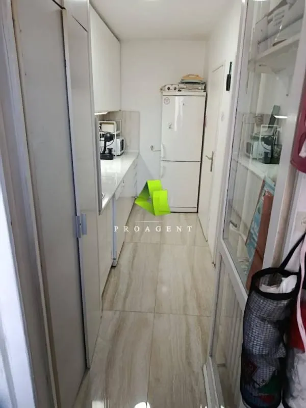 Prodaja, dvosoban stan, 75m², Crveni Pevac, Niš