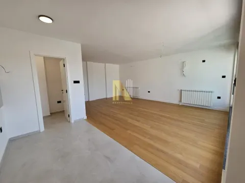 Sale, four bedroom apartment, 165m², Centar, Novi Sad - image 5