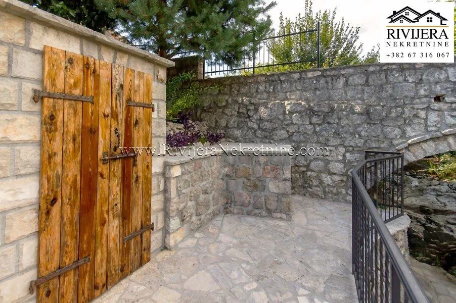 Prodaja, kuća, 226m², Podi, Herceg Novi