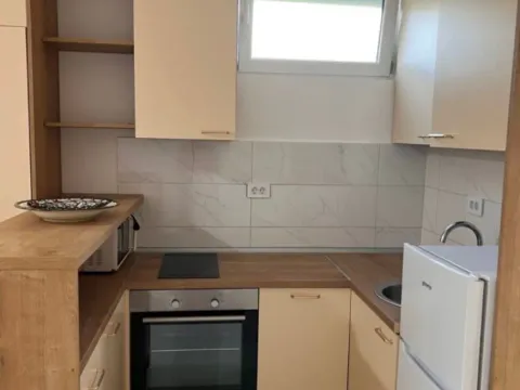 Izdavanje, garsonjera, 30m², City Kvart, Podgorica - image 5