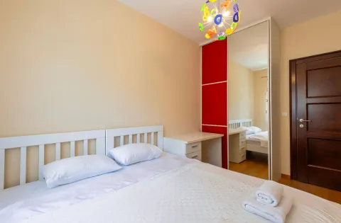 Izdavanje, trosoban stan, 141m², Škaljari, Kotor - image 17