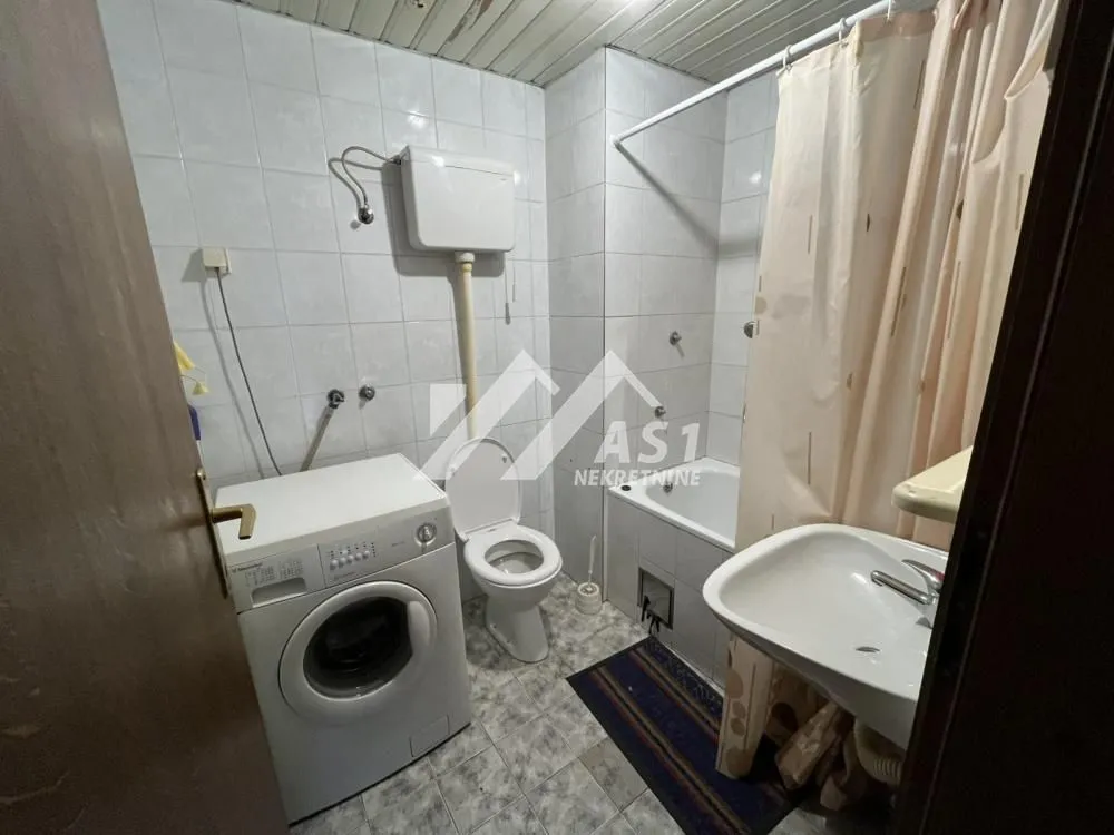 Izdavanje, stan, 30m², Detelinara, Novi Sad Sve Podlokacije