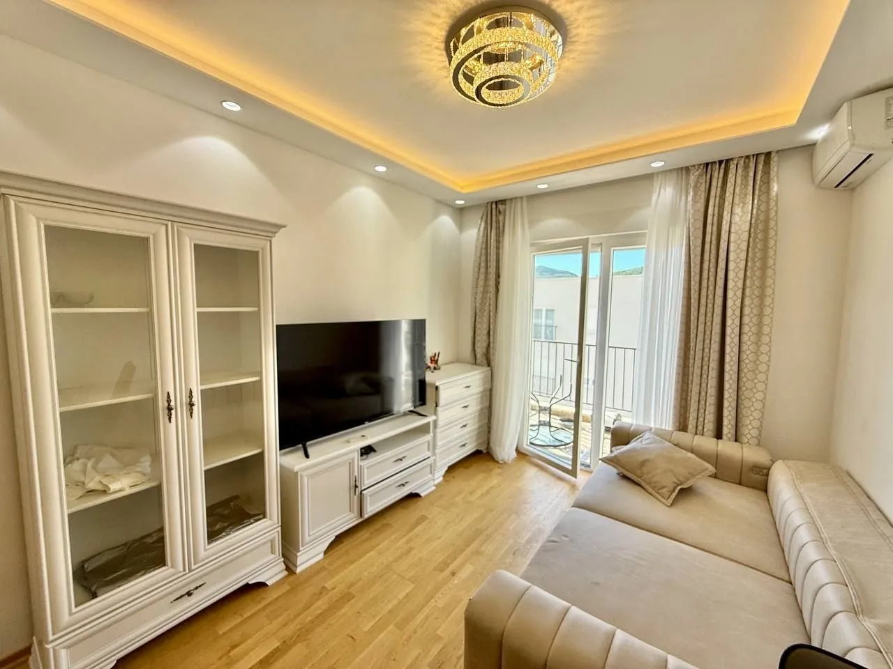 Prodaja, jednosoban stan, 46m², Podkošljun, Budva