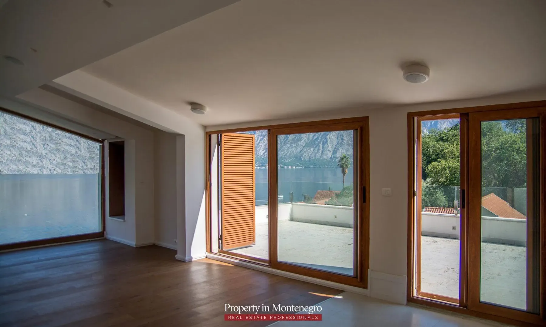 Prodaja, kuća, 585m², Stoliv, Kotor