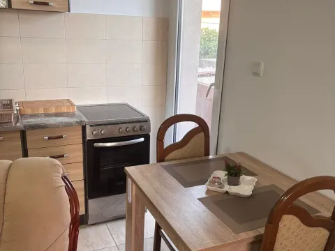 Rent, one bedroom apartment, 55m², Centar, Bar - image 11