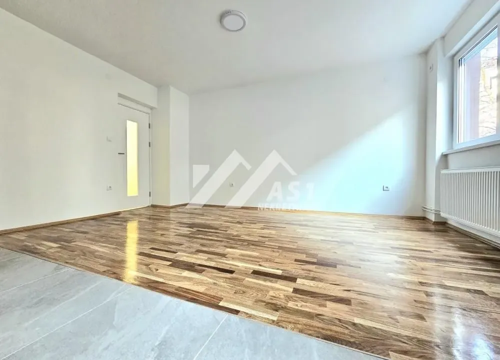 Prodaja, dvosoban stan, 43m², Adamovićevo Naselje, Novi Sad Sve Podlokacije