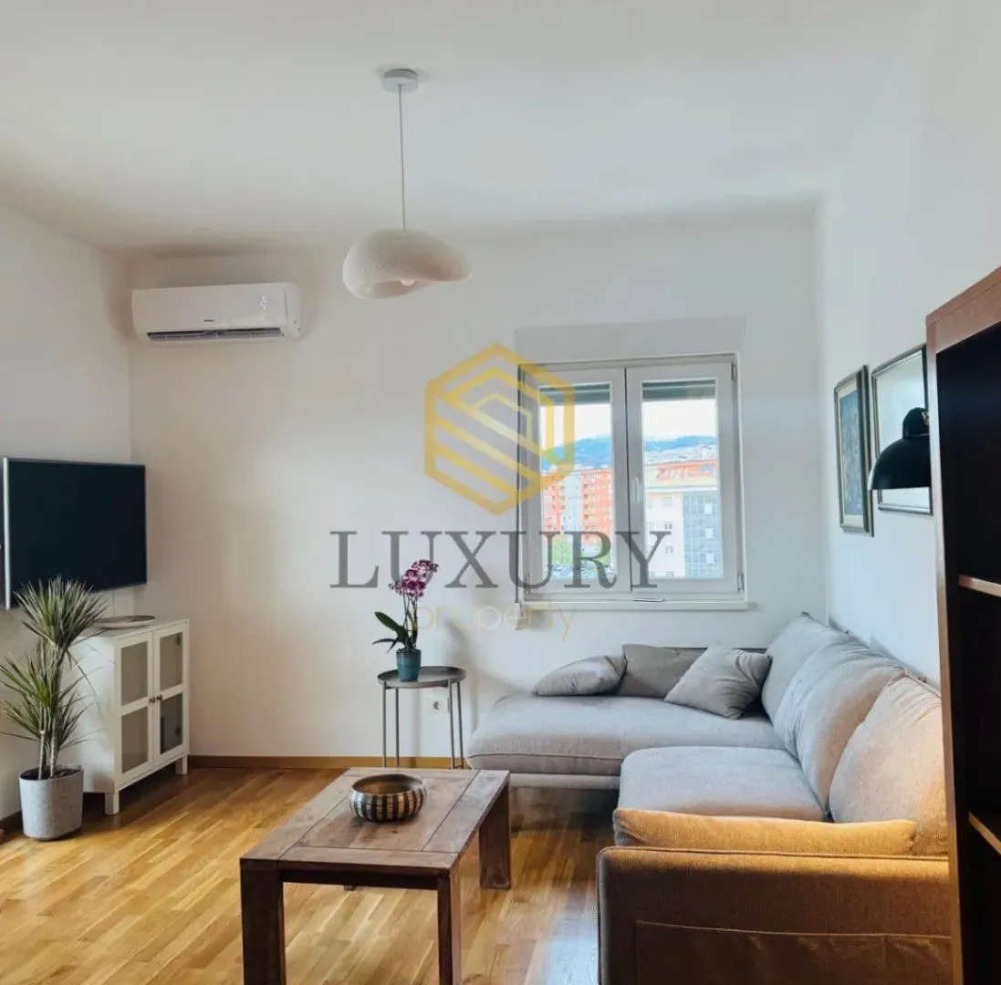 Izdavanje, jednosoban stan, 53m², City Kvart, Podgorica