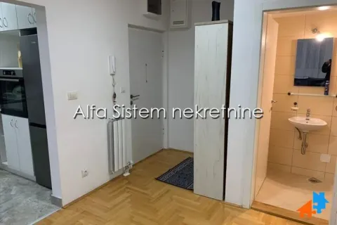 Izdavanje, četvorosoban stan, 95m², Voždovac Sve Podlokacije, Beograd - image 12