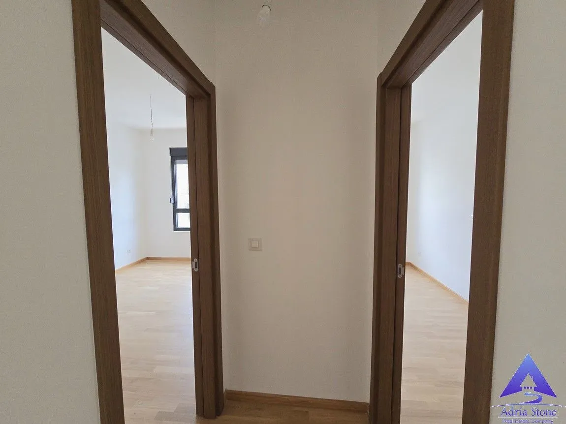 Prodaja, dvosoban stan, 66m², Rozino, Budva