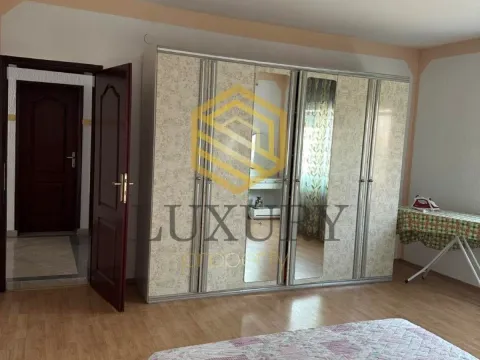 Izdavanje, četvorosoban stan, 156m², Stari Aerodrom, Podgorica - image 15