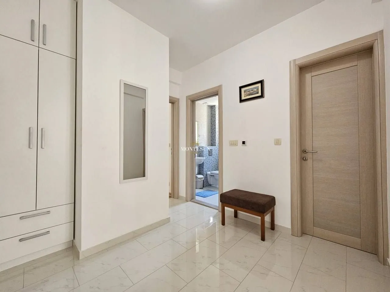 Rent, one bedroom apartment, 56m², Centar, Budva