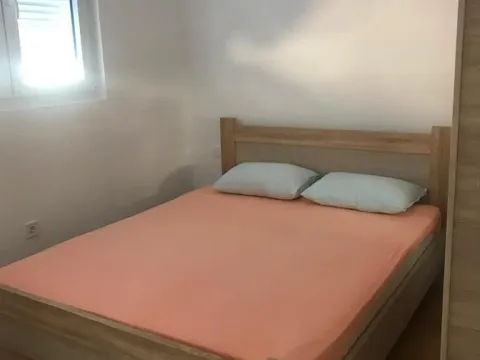 Izdavanje, dvosoban stan, 50m², Budva, Crna Gora - image 4