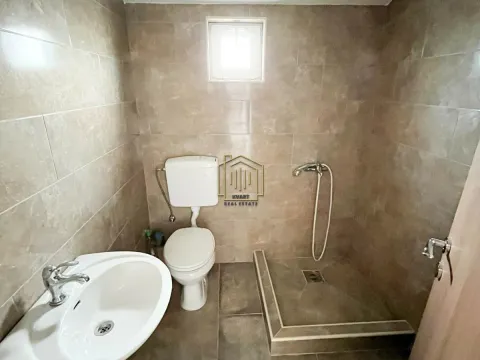 Izdavanje, dvosoban stan, 70m², Konik, Podgorica - image 8